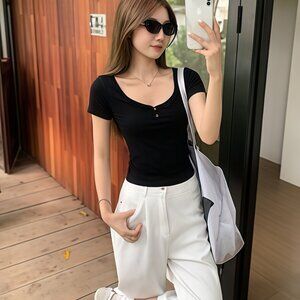 Ladies' V-neck button shoulder short-sleeved T-shirt